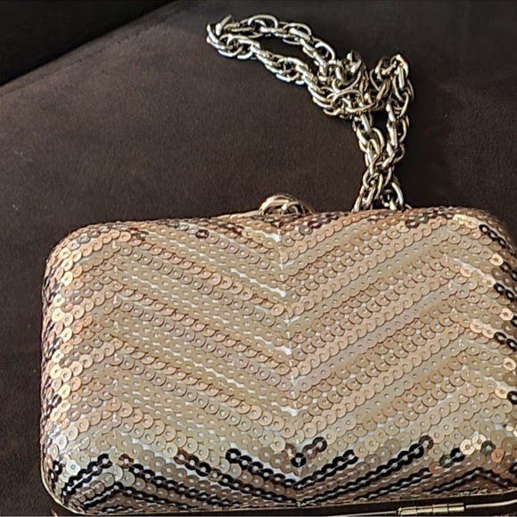 White House Black Market festive gold sequin clutch purse - Picture 4 of 5
